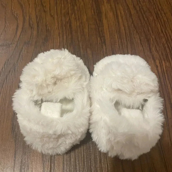 Lauren Conrad Faux Fur Baby Llama Slippers, Unisex 0-3 Months - Picture 2 of 3